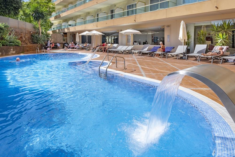 Hotel Las Vegas Салоу Екстериор снимка